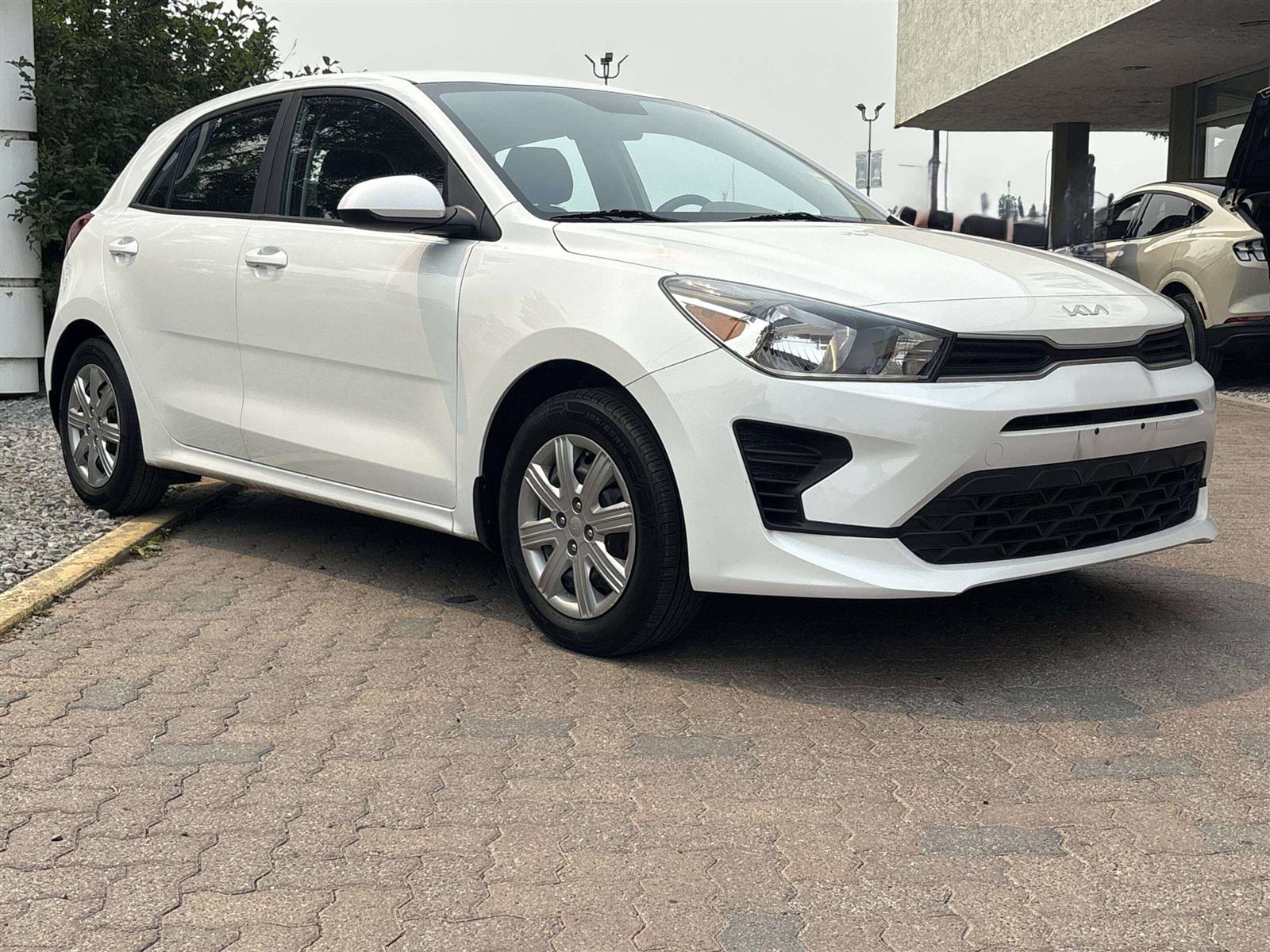 2022 Kia Rio-5-door 22P4013