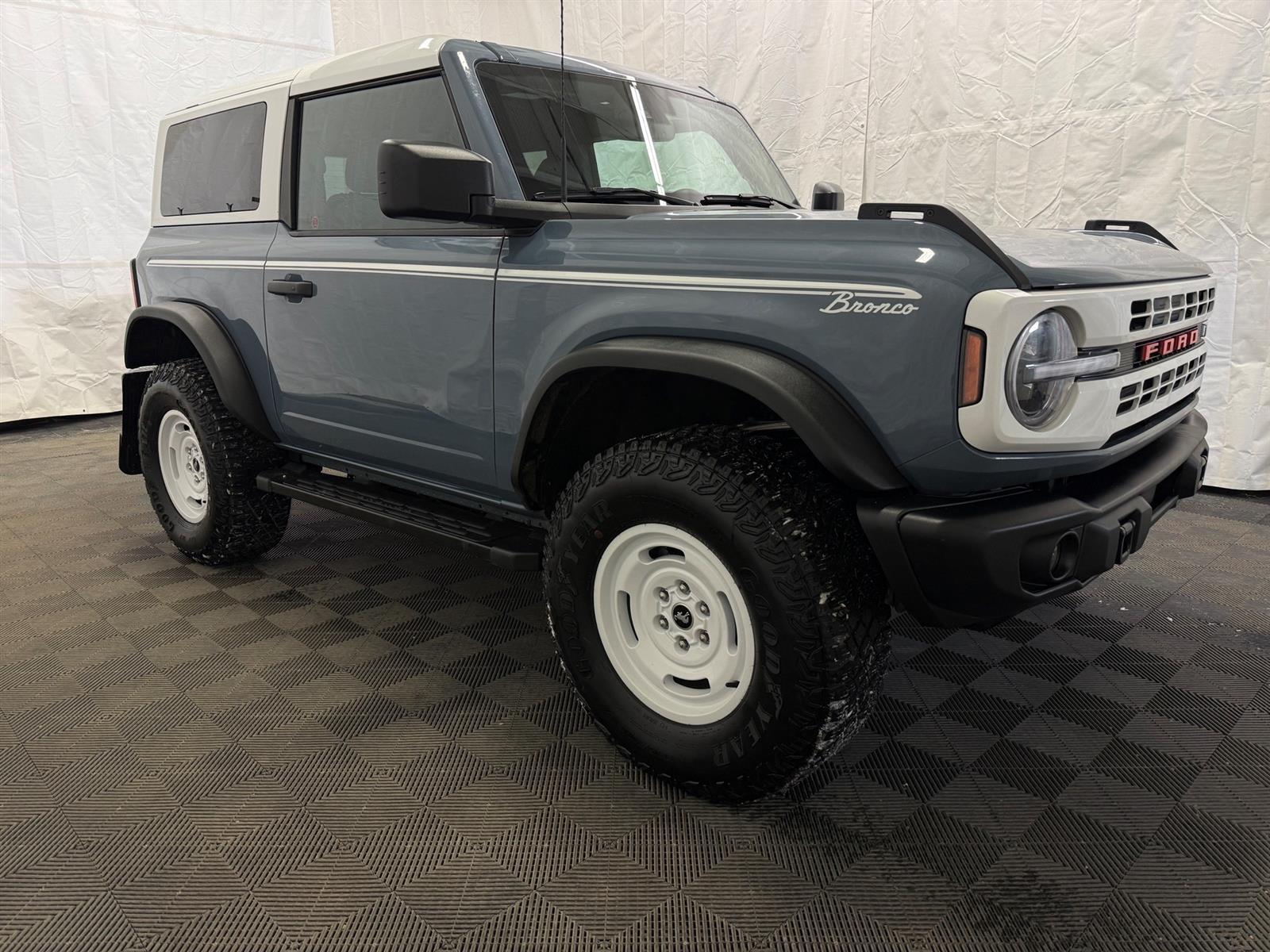 2023 Ford Bronco HERITAGE EDITION 4X4 2.7 | HARD TOP | LOW KMS!