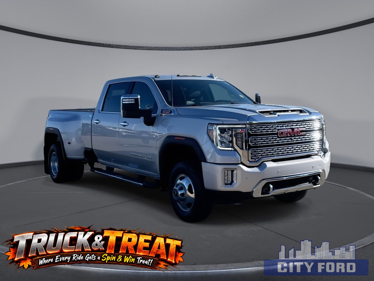 2023 GMC Sierra-3500HD Denali 4x4 Crew Cab 172"