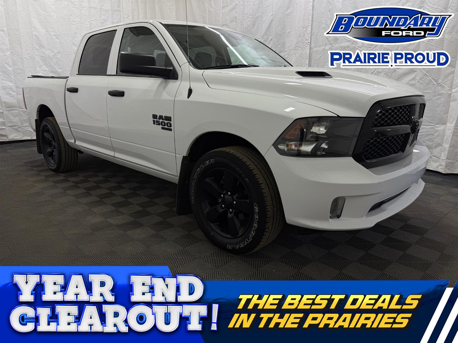 2023 Ram 1500-Classic EXPRESS 4X4 NIGHT EDITION | TOW PKG | REMOTE START