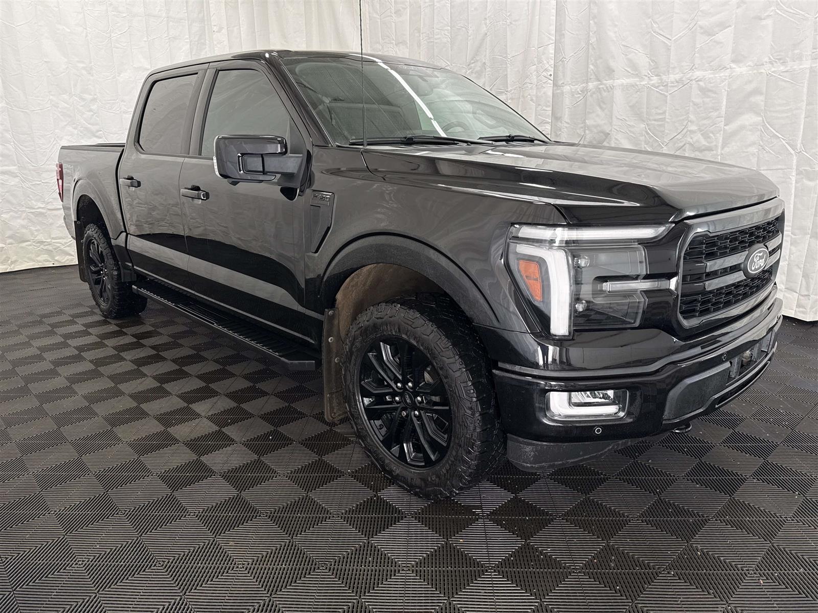 2024 Ford F-150 LARIAT BLACK PACKAGE FX4 | SMART HITCH | SUNROOF