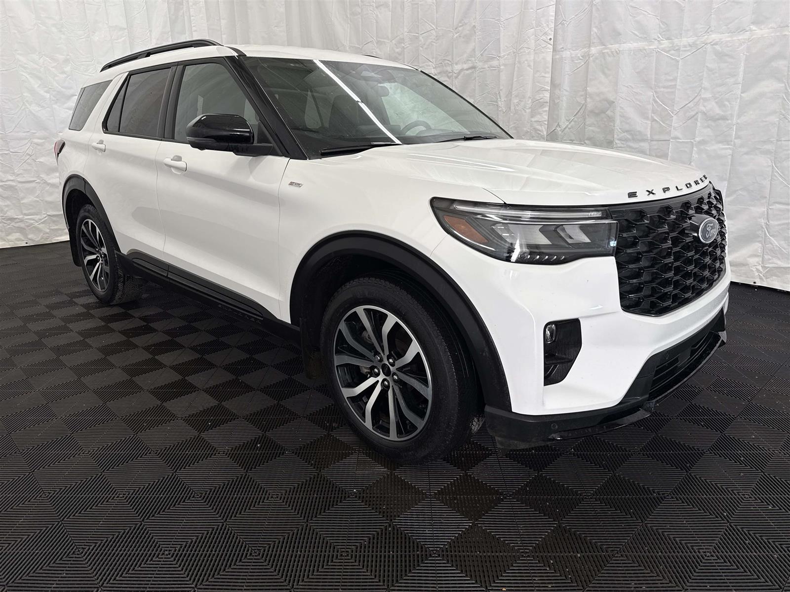 2025 Ford Explorer 25EX9898