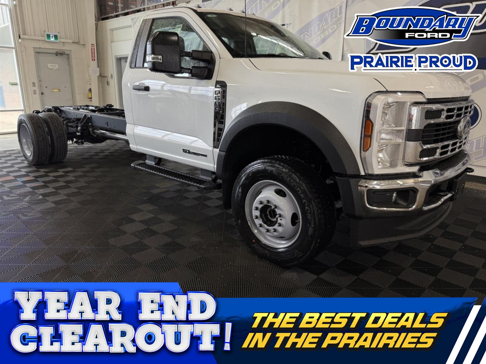 2025 Ford SUPER-DUTY-F-600-DRW 