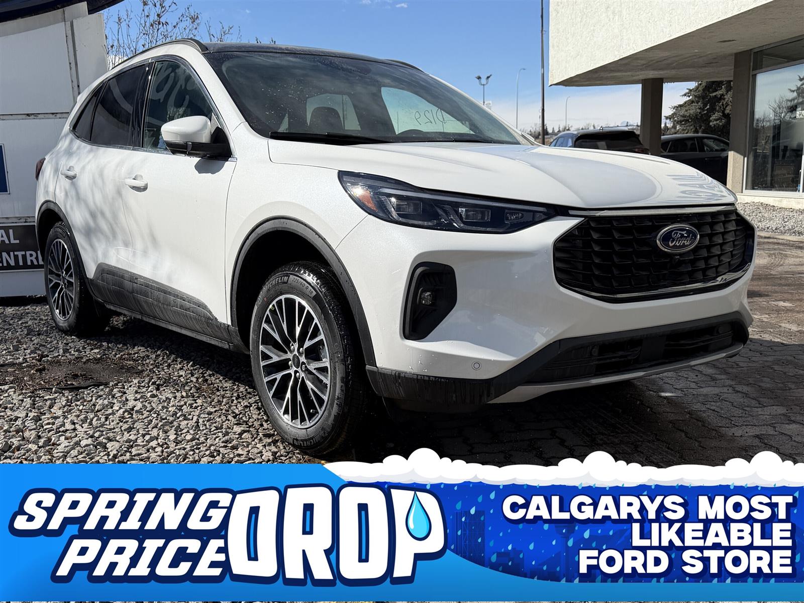 2026 Ford Escape PHEV | PANORAMIC VISTA ROOF | TRAILER TOW PACKAGE 