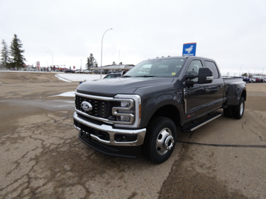 2027 Ford F-350 LARIAT